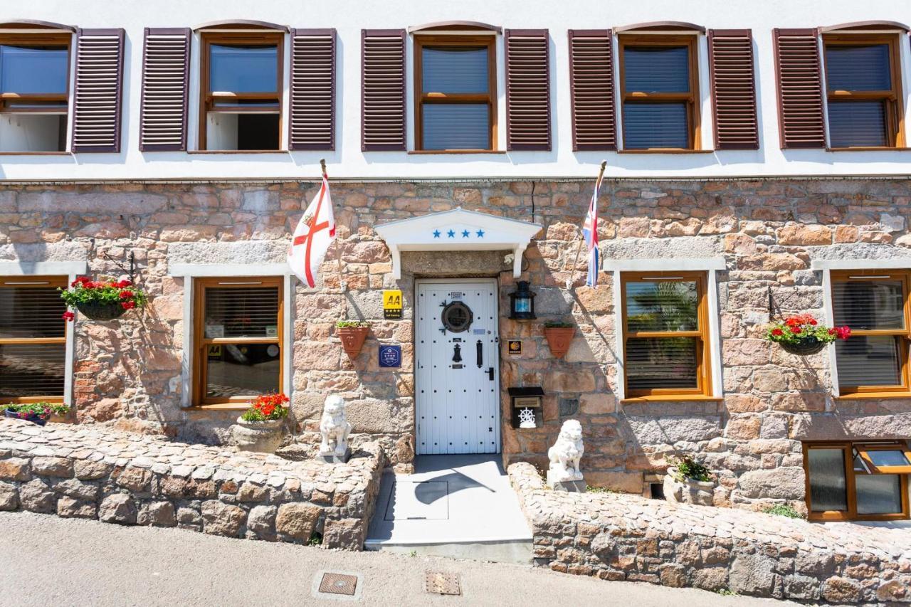 Porthole Suites St Aubin Exterior photo