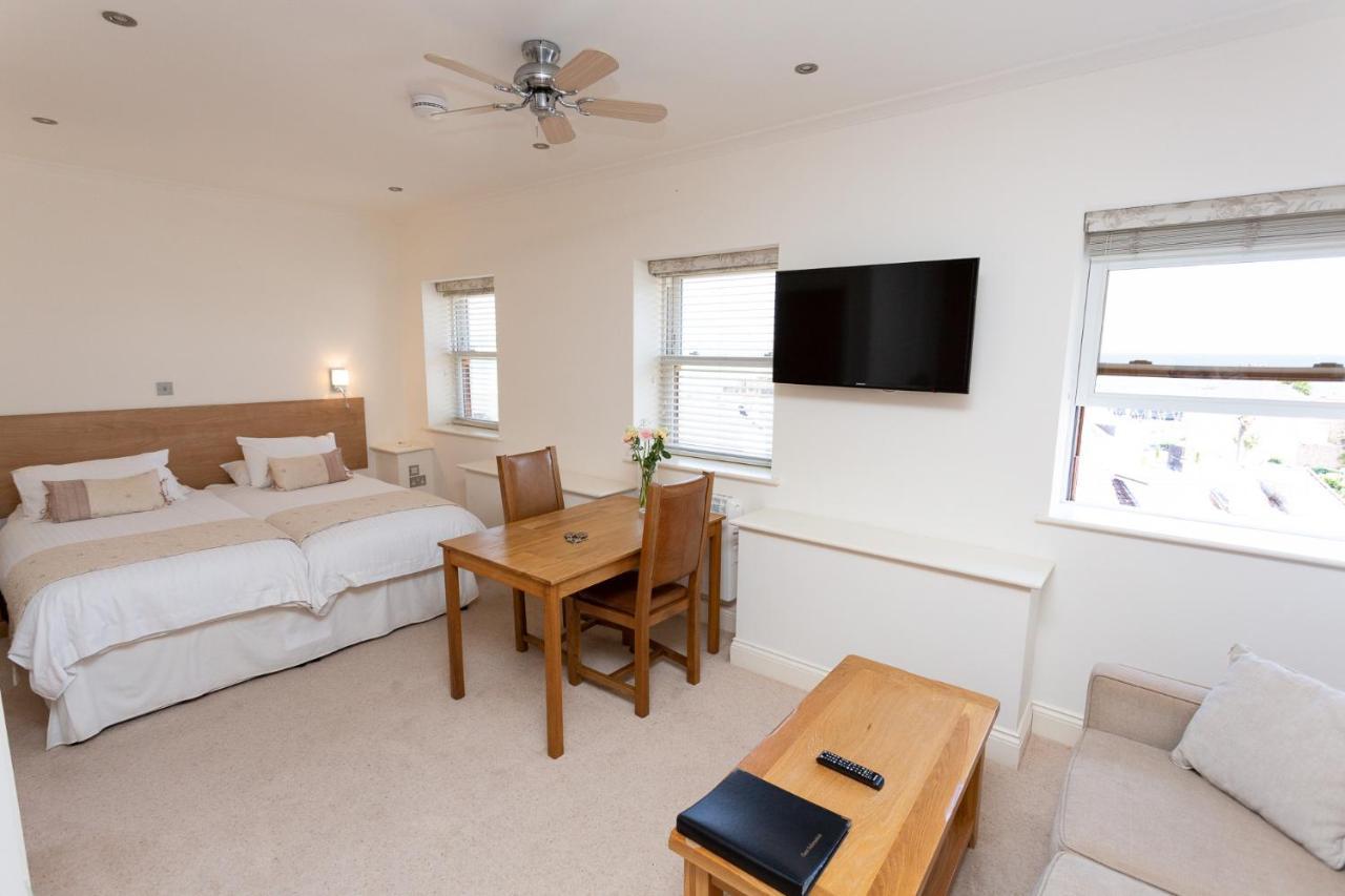 Porthole Suites St Aubin Exterior photo