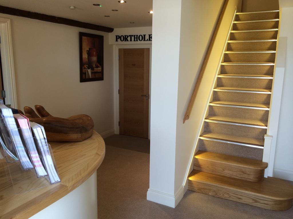 Porthole Suites St Aubin Exterior photo