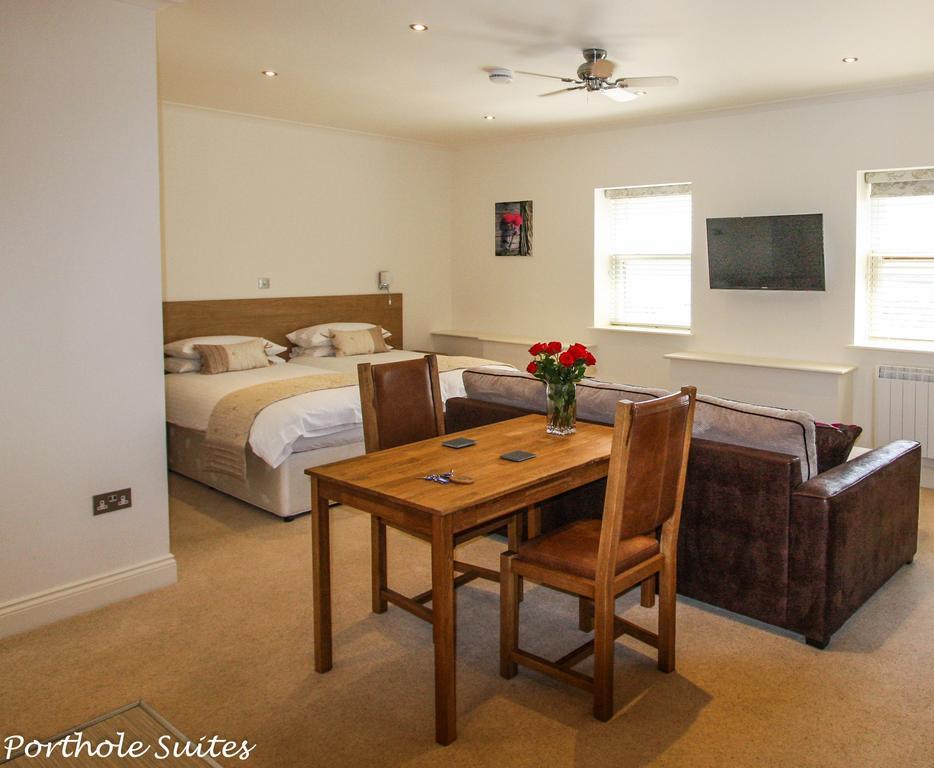 Porthole Suites St Aubin Room photo