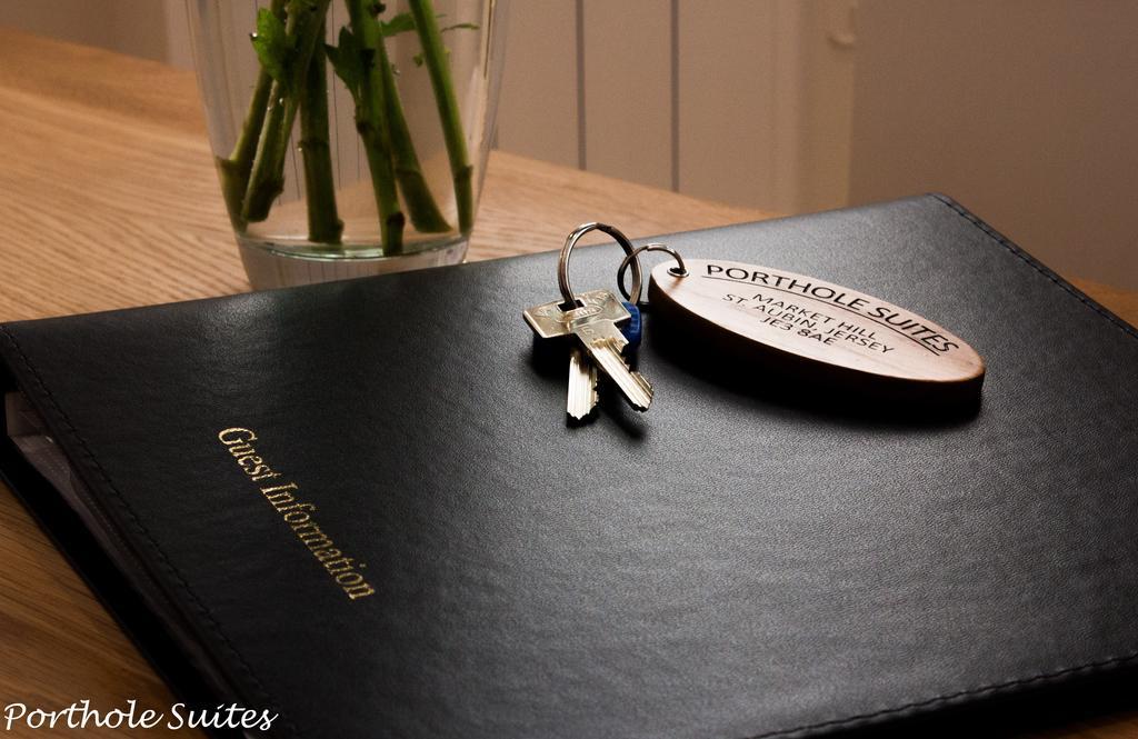 Porthole Suites St Aubin Room photo