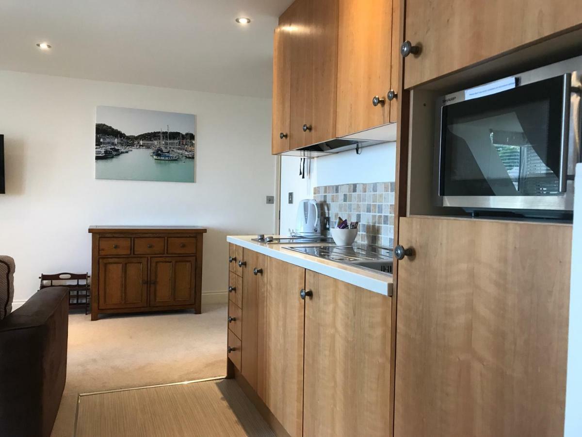 Porthole Suites St Aubin Exterior photo